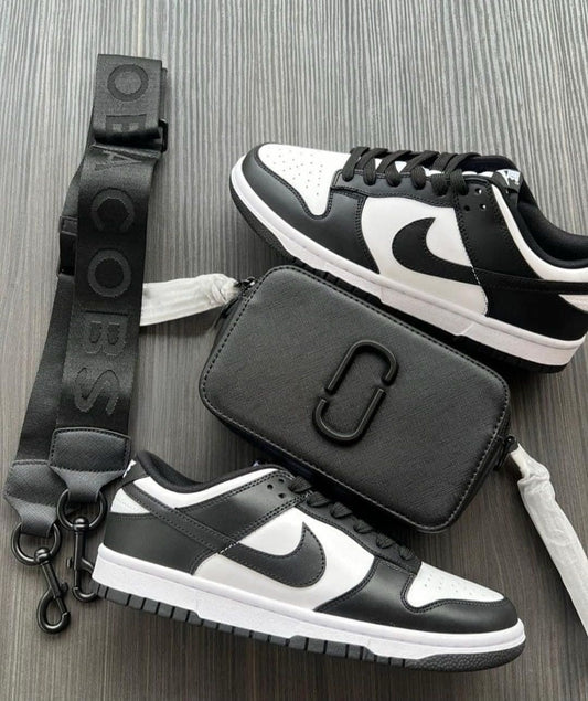 DUNK LOW PANDA + BLACK MARC JACOBS