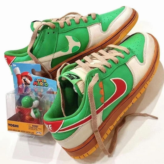 NIKE DUNK LOW YOSHI  CUSTOME