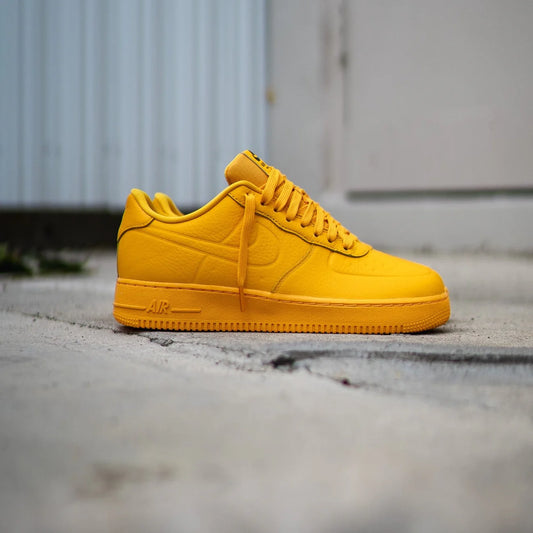 NIKE AIR FORCE 1 UNIVERSITY YELLOW